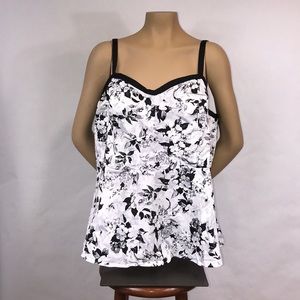 NWT Torrid size 3 peplum top